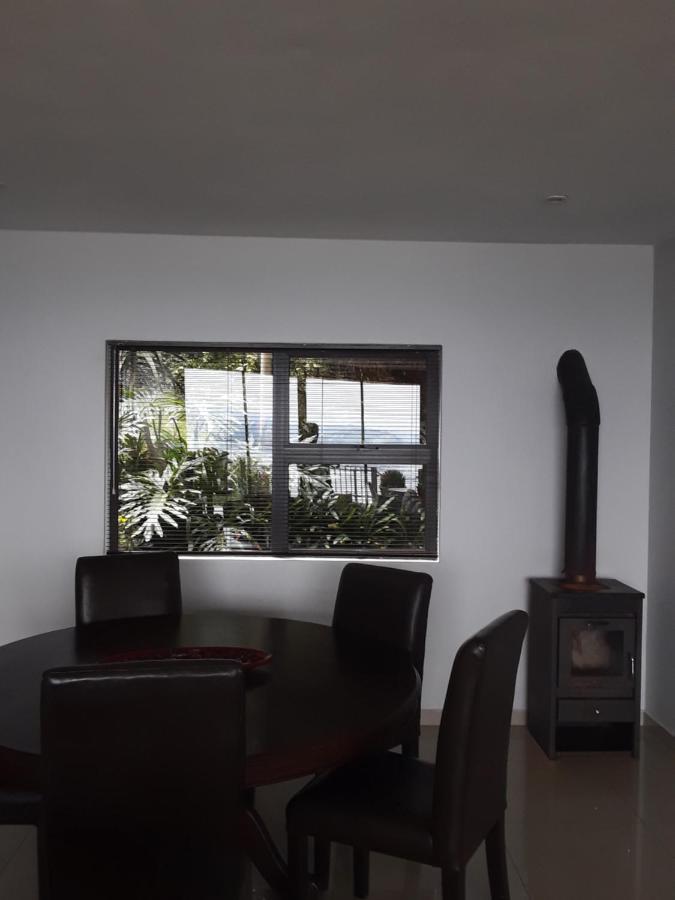 Thatch View Hartbeespoort Exterior foto